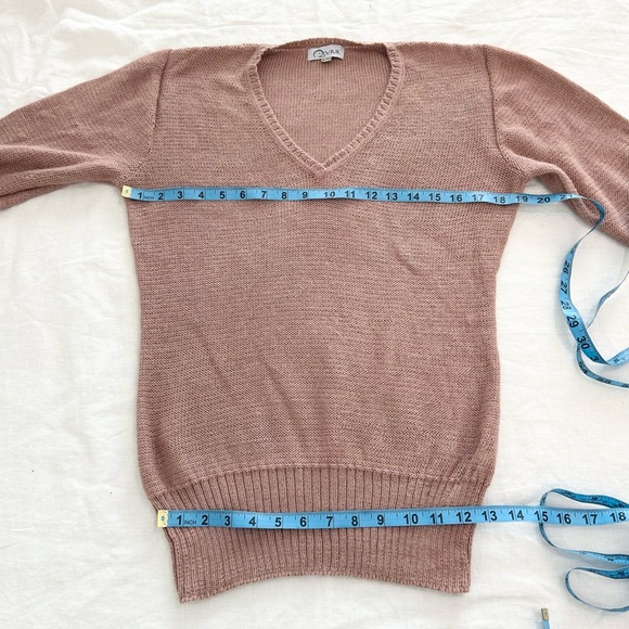 Canadian Classic Qiviuk V-Neck Sweater - Picture 2 of 11